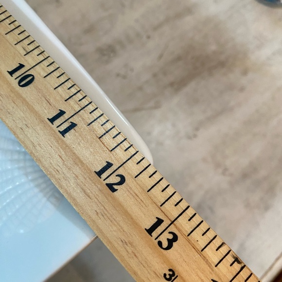 Pottery barn, seashore, large rectangular platter, white with embossed starfish - Picture 6 of 6